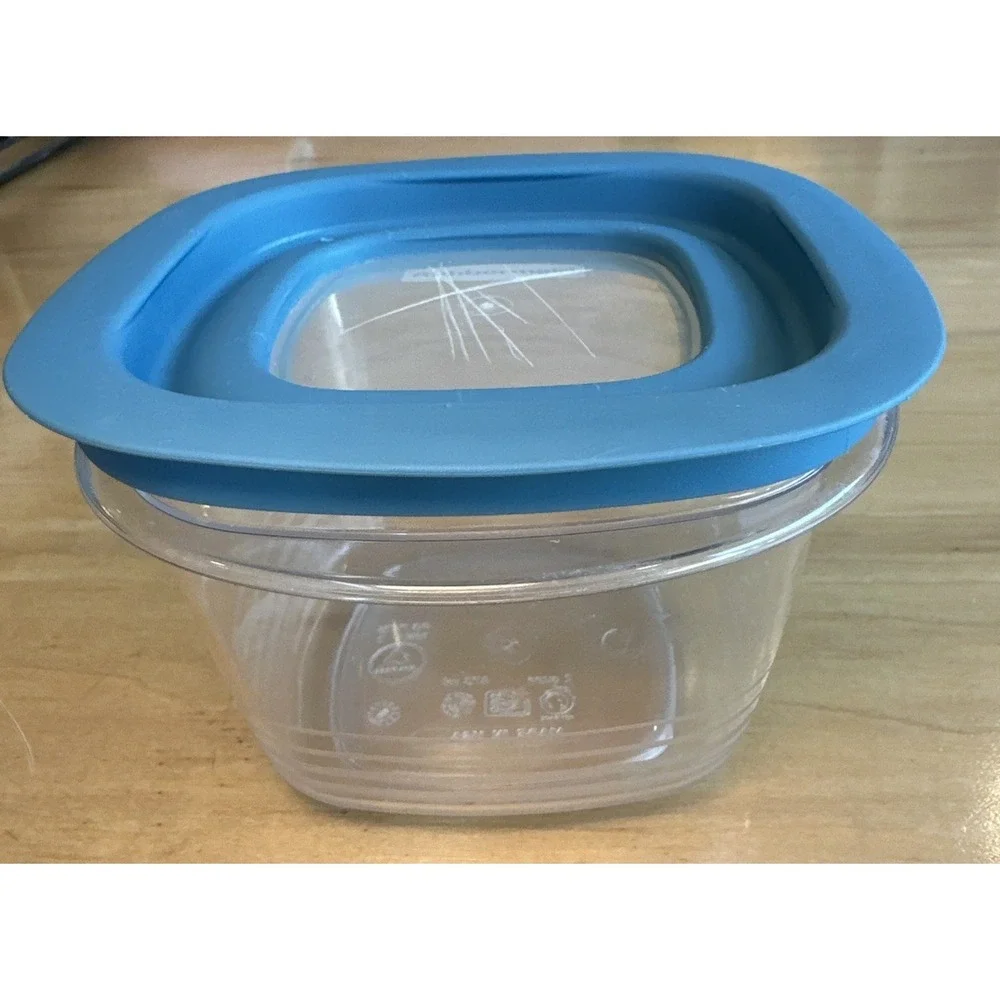 Rubbermaid Premier Plastic Container & Blue Lid 2 Cup‎ 7H75 Replacement *read